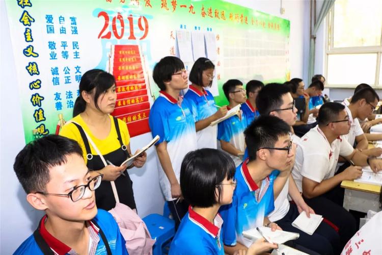 连续两个批次500余师生团河南长垣一中师生团来衡水十三中参观之行一
