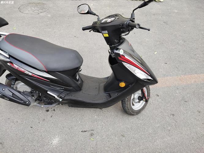 光阳踏板摩托车