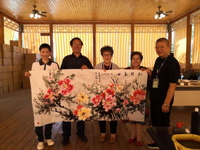 张雄飞同德艺双馨艺术家宋吉祥,为祥颐集团赠送吉祥祝福