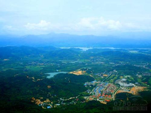山顶远眺