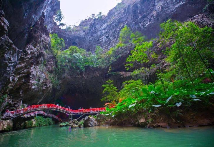 限时特价 | 6月20日英德船游"华南第一天坑"洞天仙境