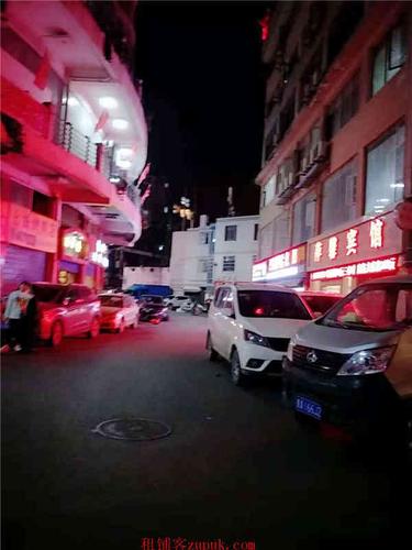 二戈寨富源天地商业街30平餐饮旺铺转让 - 贵阳租铺客