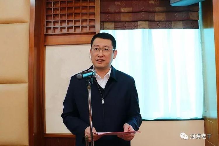 黄煜祯,刘煌添,陈志干,李万源,黄建中等20多位市老领导出席茶话会.