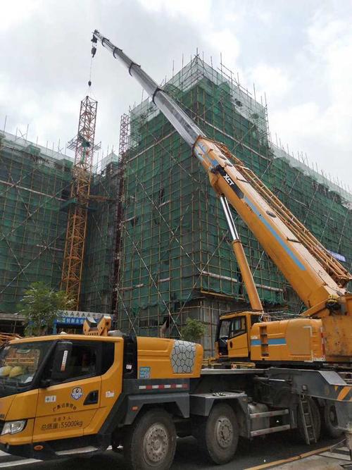 四川电动叉车租赁价格-成都巨力神吊车出租服务部