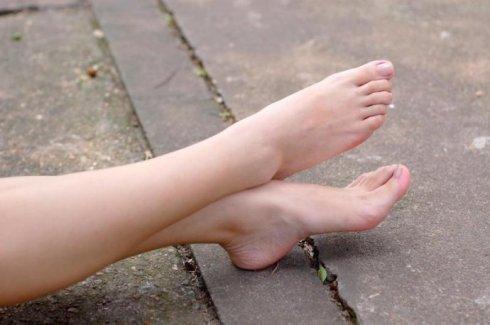 美丽的足模_爱勤姐脚