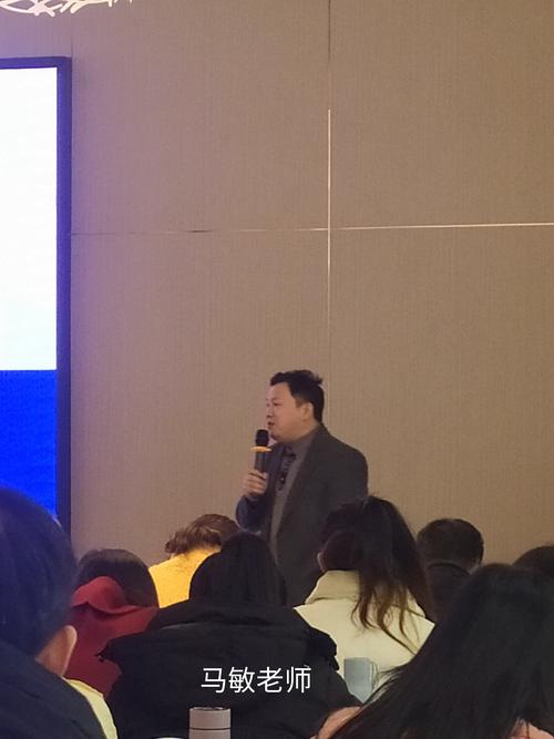 马敏,合肥一六八玫瑰园学校科技信息中心主任,安徽省信息技术骨干教师