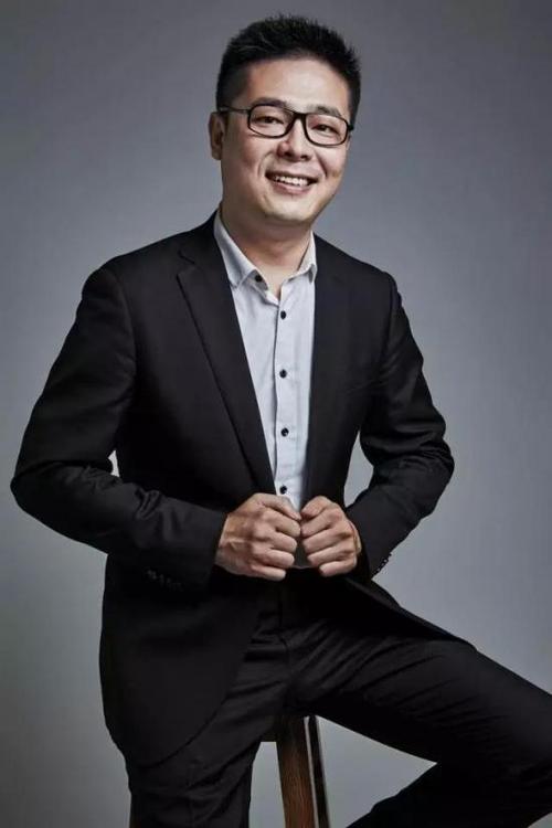 河南广播电视台都市频道主持人展播季 为颜值实力并存