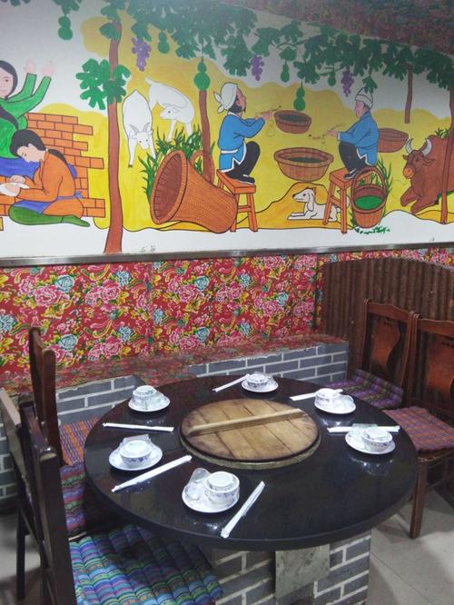 走进石家庄鹿泉区龙泉花园东区农家饭庄——灶王爷铁锅炖