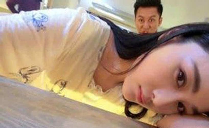 李晨和张馨予的亲密合照