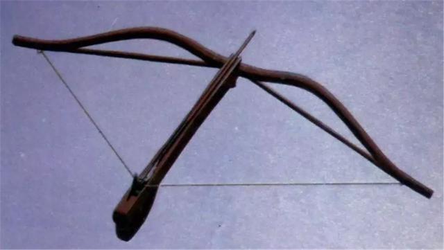 清朝镖师三种暗器飞镖飞蝗石紧背花装弩都跟想象的不一样