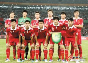 关注国足  2001年10月7日,中国男足在沈阳五里河体育场迎战阿曼   十