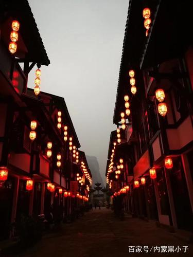 夜幕下的千年古镇豆沙关