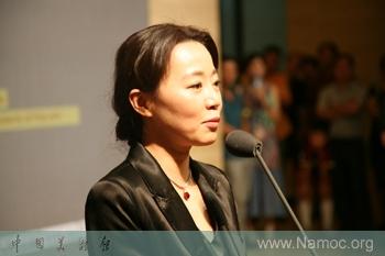 昨日下午,由中央美术学院建筑学院主办的当代著名画家陈曦"被记忆"