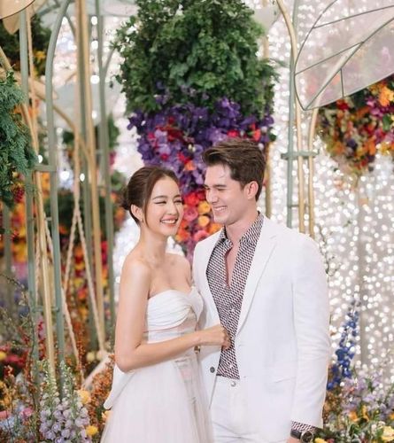 泰星mik,bow升级成为恋人后首次合体:有些害羞,有些腻歪