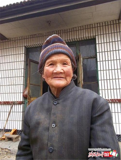 福寿爱心拍军属李金梅:外出牧羊,乐此不疲(组图)