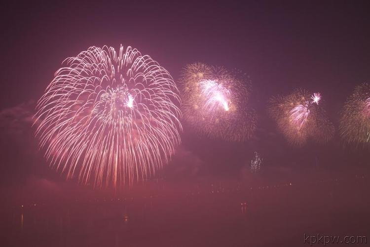 天女散花[组图4张] 查看详情>>