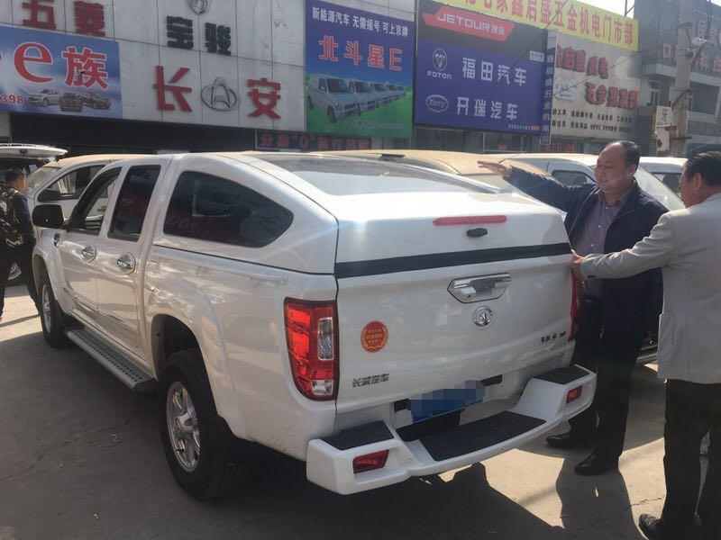 摄影/新京报记者 王贵彬提示:京牌皮卡白天禁入五环 违者扣三分根据