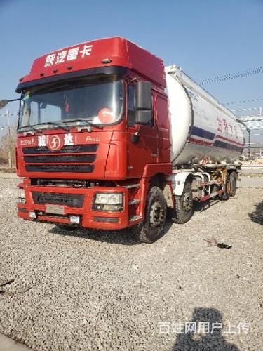 低价出售17年国四陕汽德龙前四后八水泥罐车