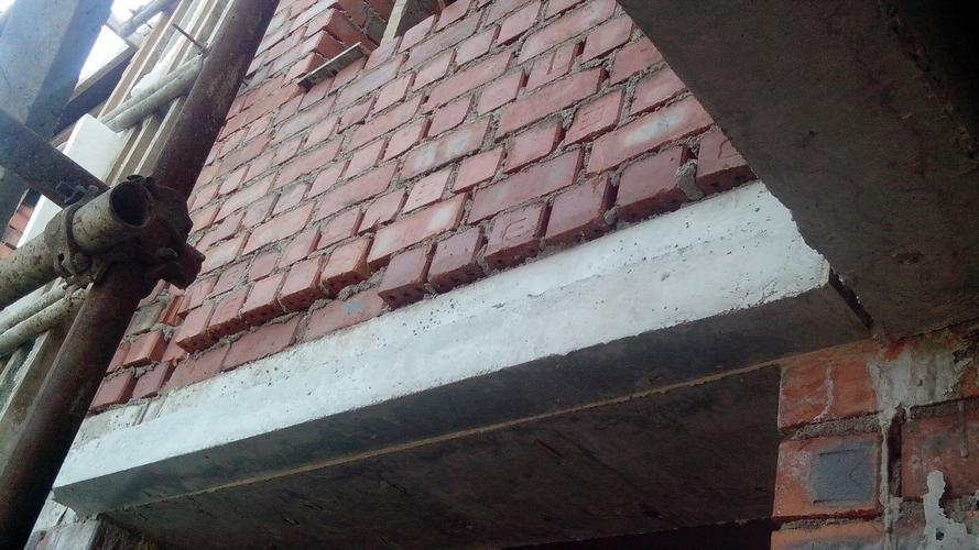 砖混结构的墙砌错茬了(附图),希望能给出个修改方案