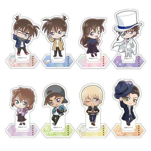 拥有等身比例的四个角色—江户川柯南,灰原哀,怪盗基德,赤井秀一在市