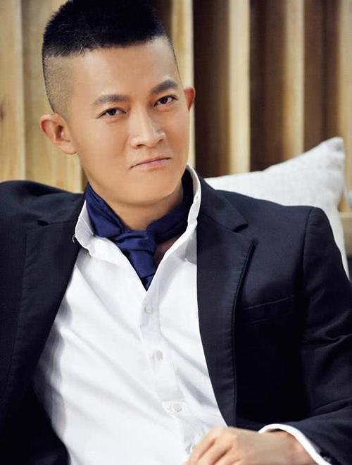 杨志刚也算是一位出色的演员,他的演技很不错,拍摄过不少出名的作品