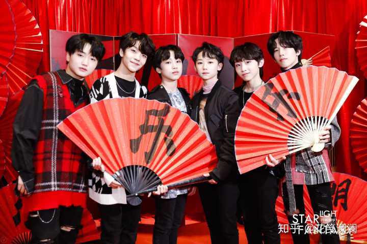 你觉得时代少年团与boystory谁的发展优势更大?
