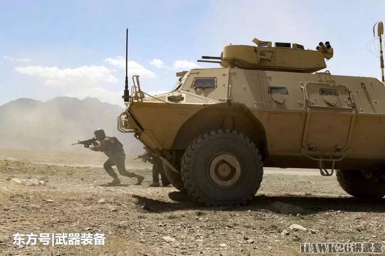 这辆v-150装甲车配备炮塔,安装了一门40mm自动榴弹发射器和一挺m2hb