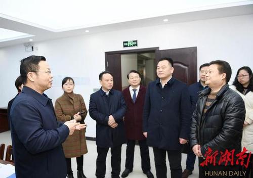 为确保全区人民过好平安欢乐祥和的春节,岳阳楼区各条战线仍有干部