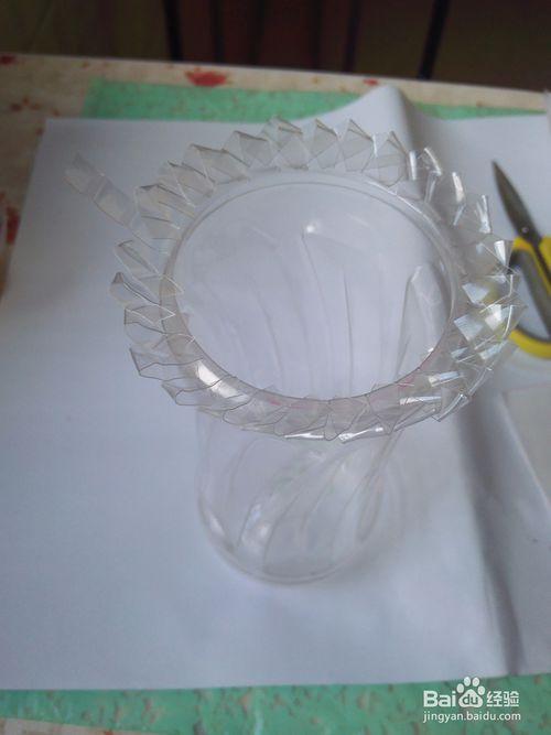 旧物利用——废旧塑料瓶做花瓶,笔筒