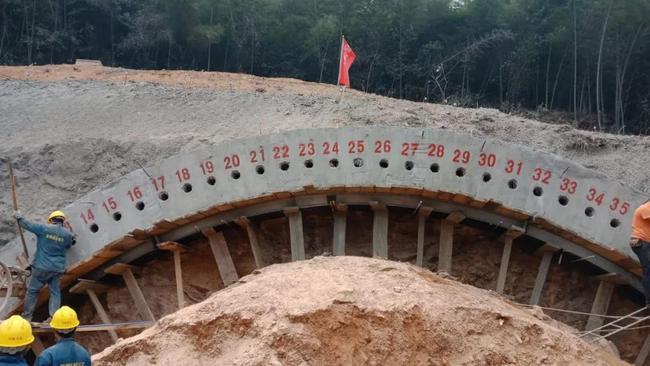 铁路隧道管棚施工作业指导书