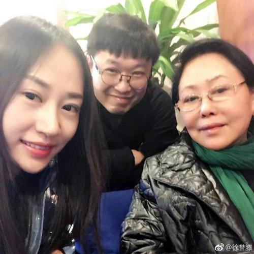 他写歌给任贤齐被拒 自己唱红赚1亿却没火现拍电影