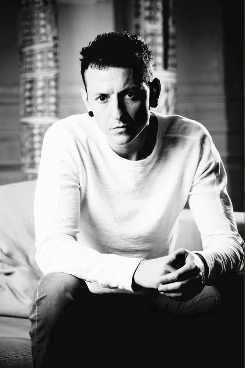 林肯公园主唱查斯特上吊自杀 确认自杀属实 生前照片回顾