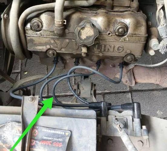 15万公里的汽车发动机抖动,师傅:发动机的缸线掉了一根!