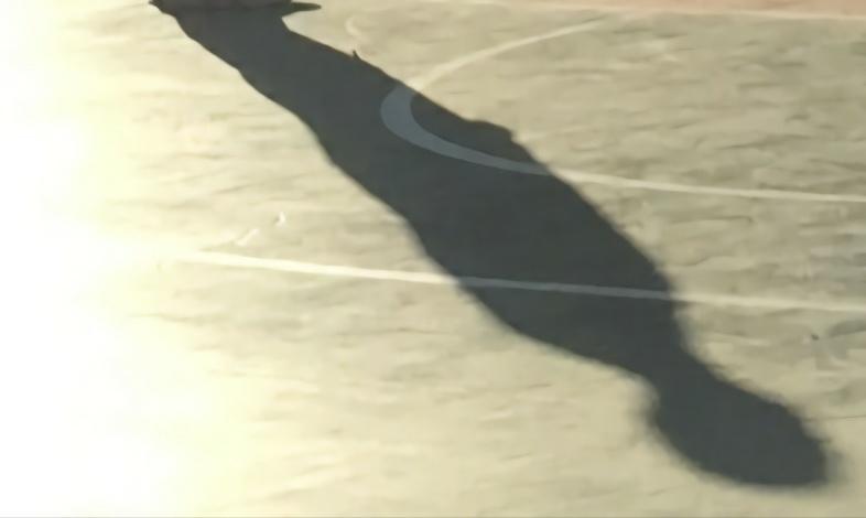 那天crush打篮球时候的影子