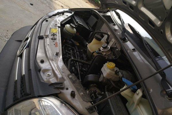 上汽大通-v80 2017款 2.5t5挡手动傲运通长轴中顶6-10座