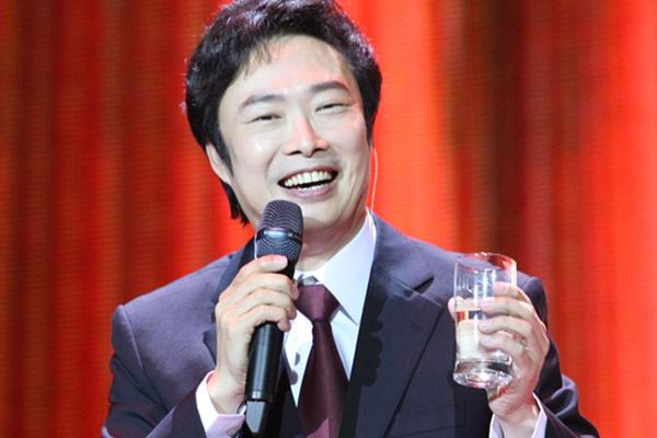 网曝费玉清拒绝替姐姐还债为何此举引来网友纷纷称赞