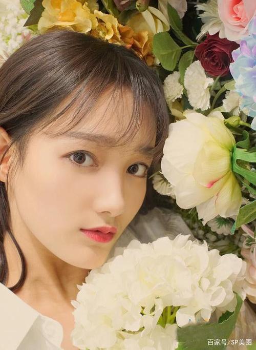 洪佳宁唯美娇艳写真图片 生动如花动人