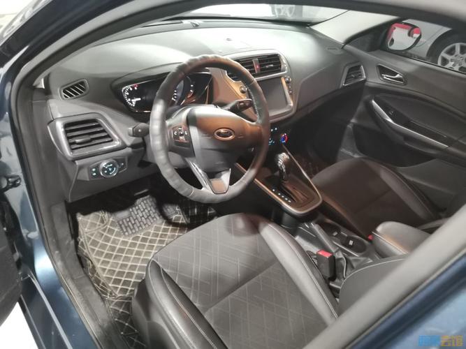 卖一台18年的福特福睿斯