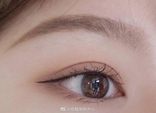 大眼睛女生能有多好看?顶不住了.