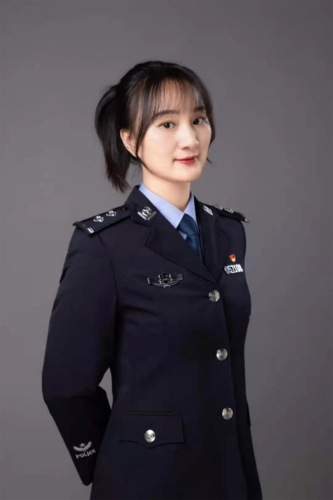 致敬最美的"警花"