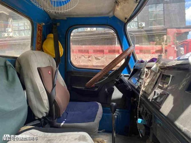 中国汽车的活化石这台尖头东风卡车是很多老司机的卡车启蒙师