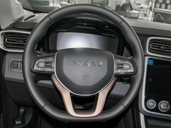 没人骂的国产车,比途观气派,车友:颜值不输保时捷