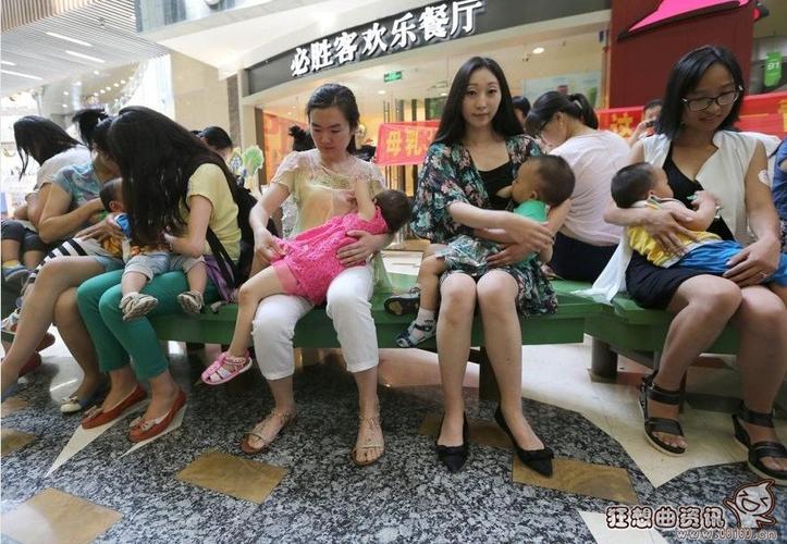 在"5·20全国母乳喂养宣传日"前夕,她们以时髦的"快闪"宣导母乳喂养