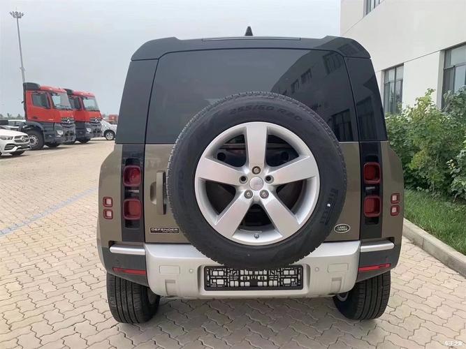 云南大理平行进口2021款路虎卫士到店试驾