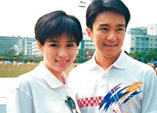 1990年,周星驰决定跟罗慧娟结婚后,结果被刘镇伟阻拦成一生遗憾