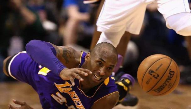 2018年3月5日,科比·布莱恩特的退役短片《亲爱的篮球》摘得第90届