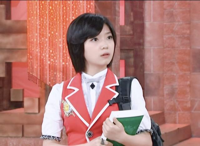 萌学园素材抱图关注