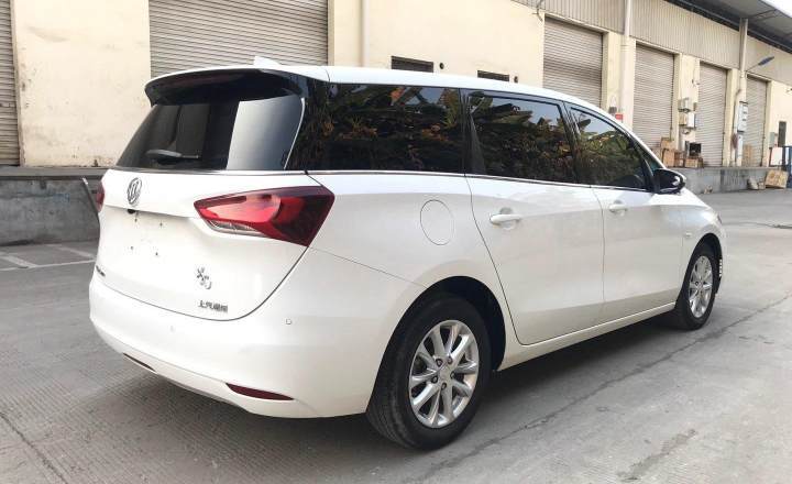 别克gl6 2018款 gl6 18t 6座豪华型