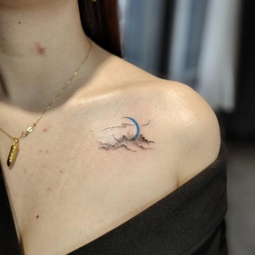 女性锁骨小纹身图案大全