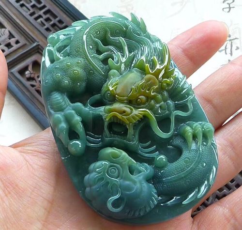 翡翠玉石吊坠 貔貅 蓝水黄加绿龙牌 观音佛 关公 山水牌 18k 双彩